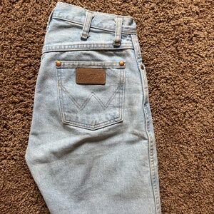 Vintage straight leg wrangler light wash jeans